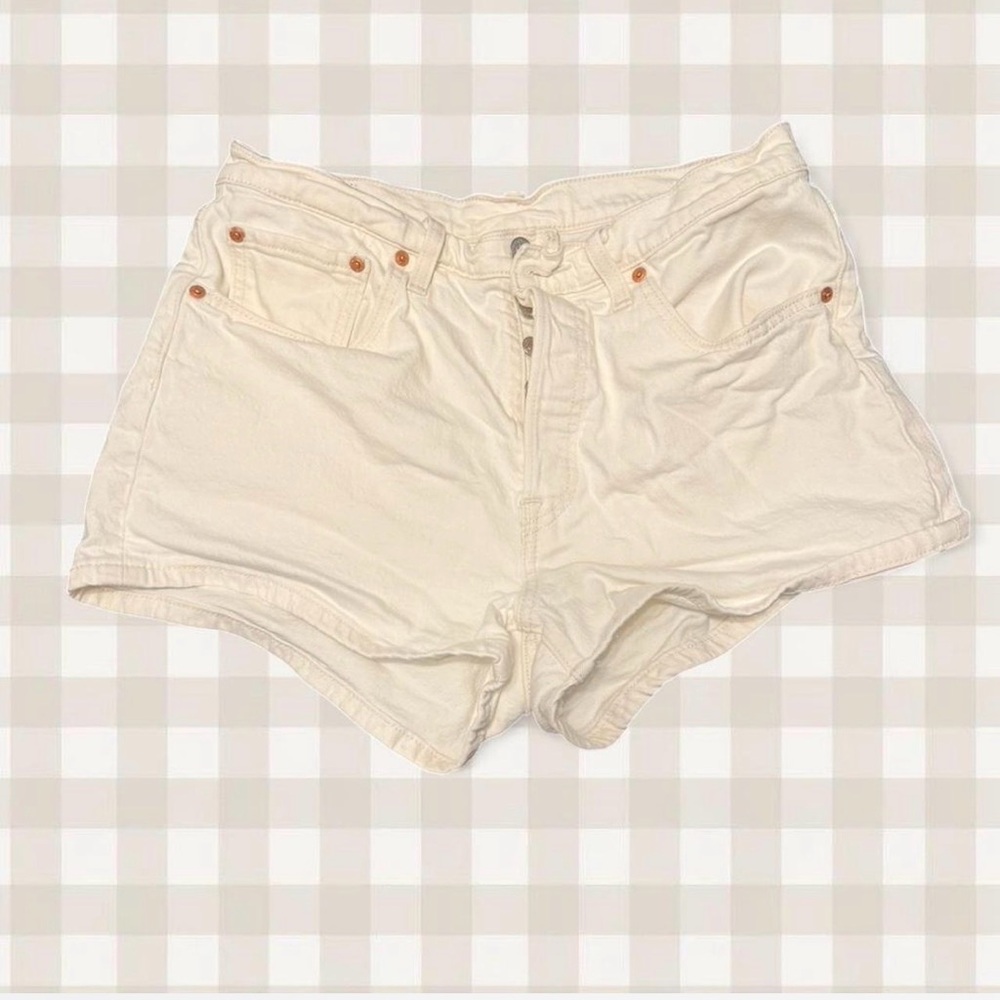 Women's white levi vintage Shorts